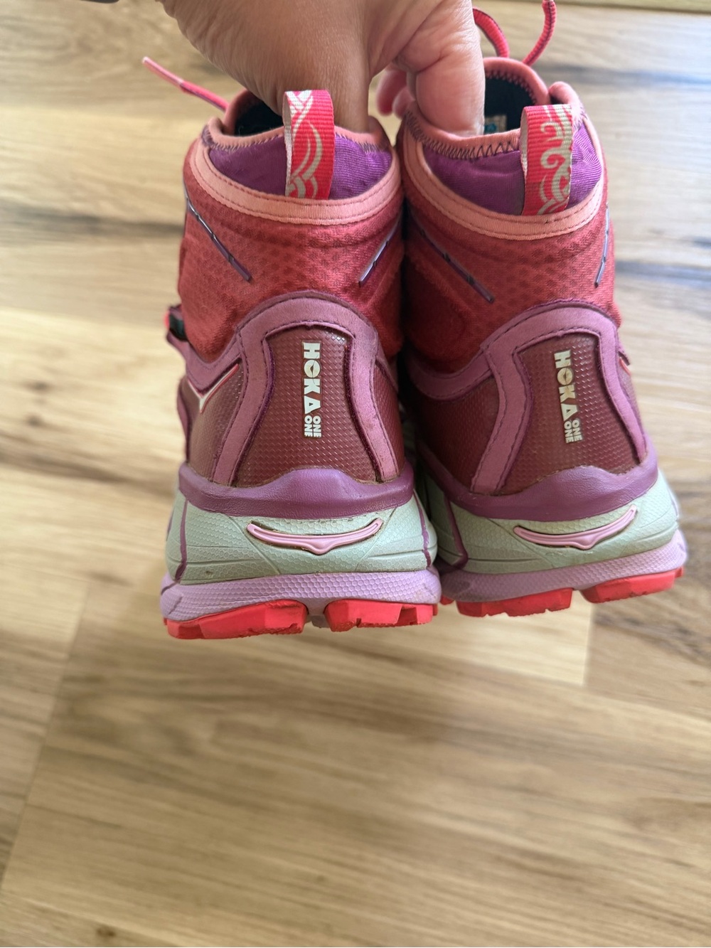 Rare Hoka One One Tor Ultra Hi WP Trail Hiking Boots Dark Plum Size 7 Women - Picture 5 of 12